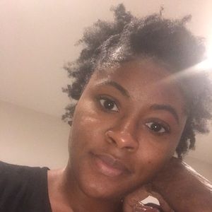 Meet your Posher, Simone